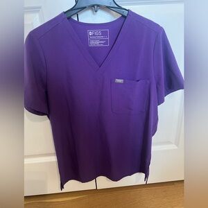 Figs ultraviolet Catarina scrub top
Size large